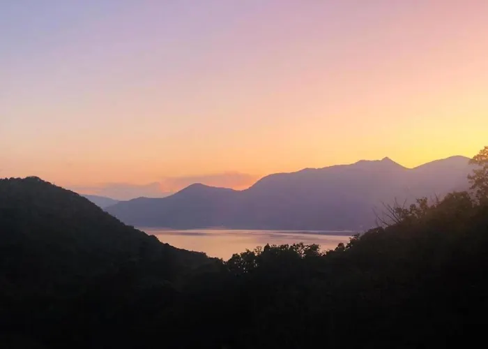 In Italy With Sea And Mountain Views * Agra