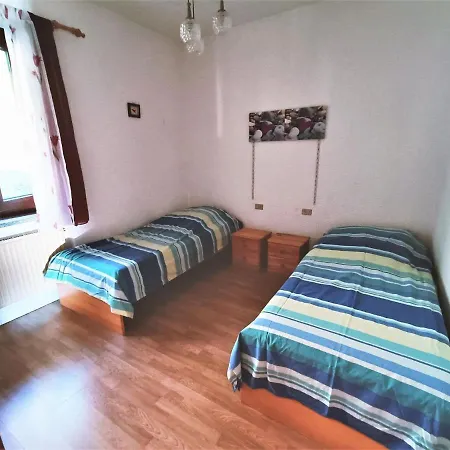 In Italy With Sea And Mountain Views Agra