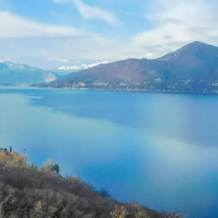 Vakantiehuis In Italy With Sea And Mountain Views