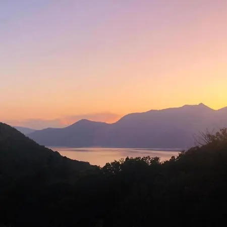 In Italy With Sea And Mountain Views * Agra