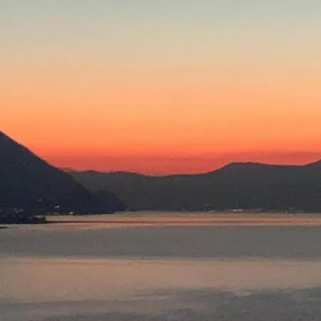 In Italy With Sea And Mountain Views * Agra