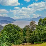 In Italy With Sea And Mountain Views Agra
